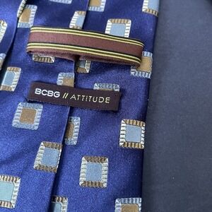 Men's BCBG Attitude 100% Silk Tie Geometric Blue/yellow Squares Geometric Design